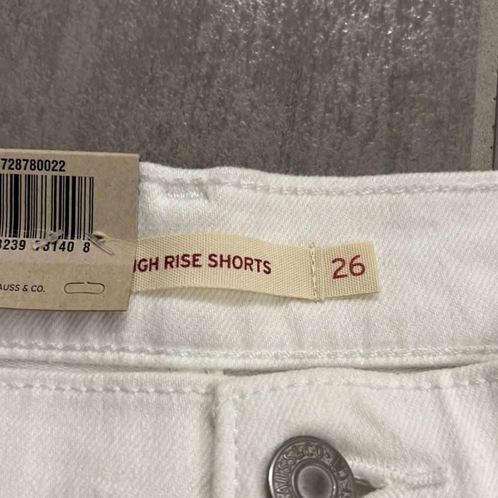 Levi’s White High Rise Shorts - Distressed Cut Off - Picture 5 of 8